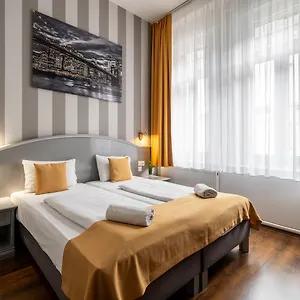 hotellátogatás