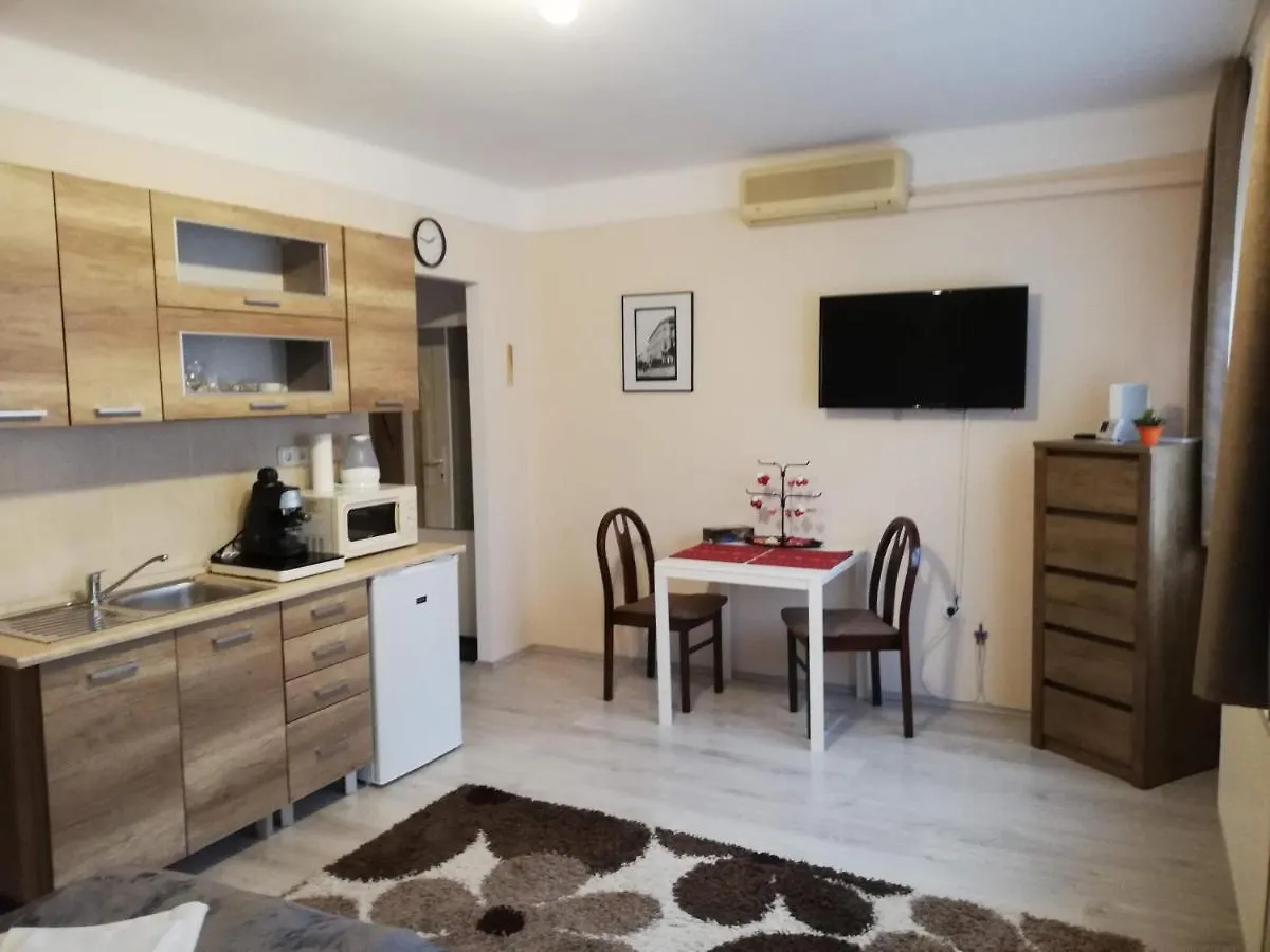 Tulip Family Apartments Eger