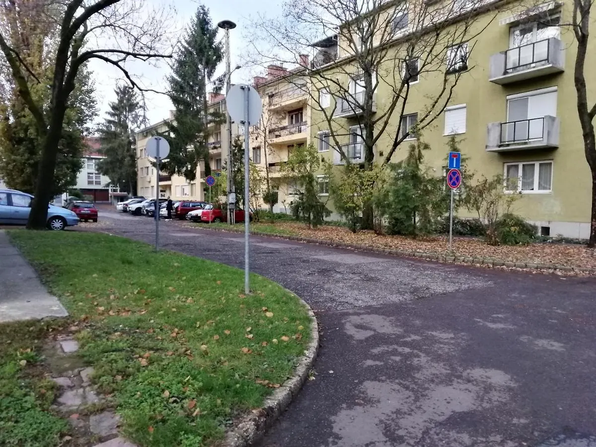 Tulip Family Apartments Eger