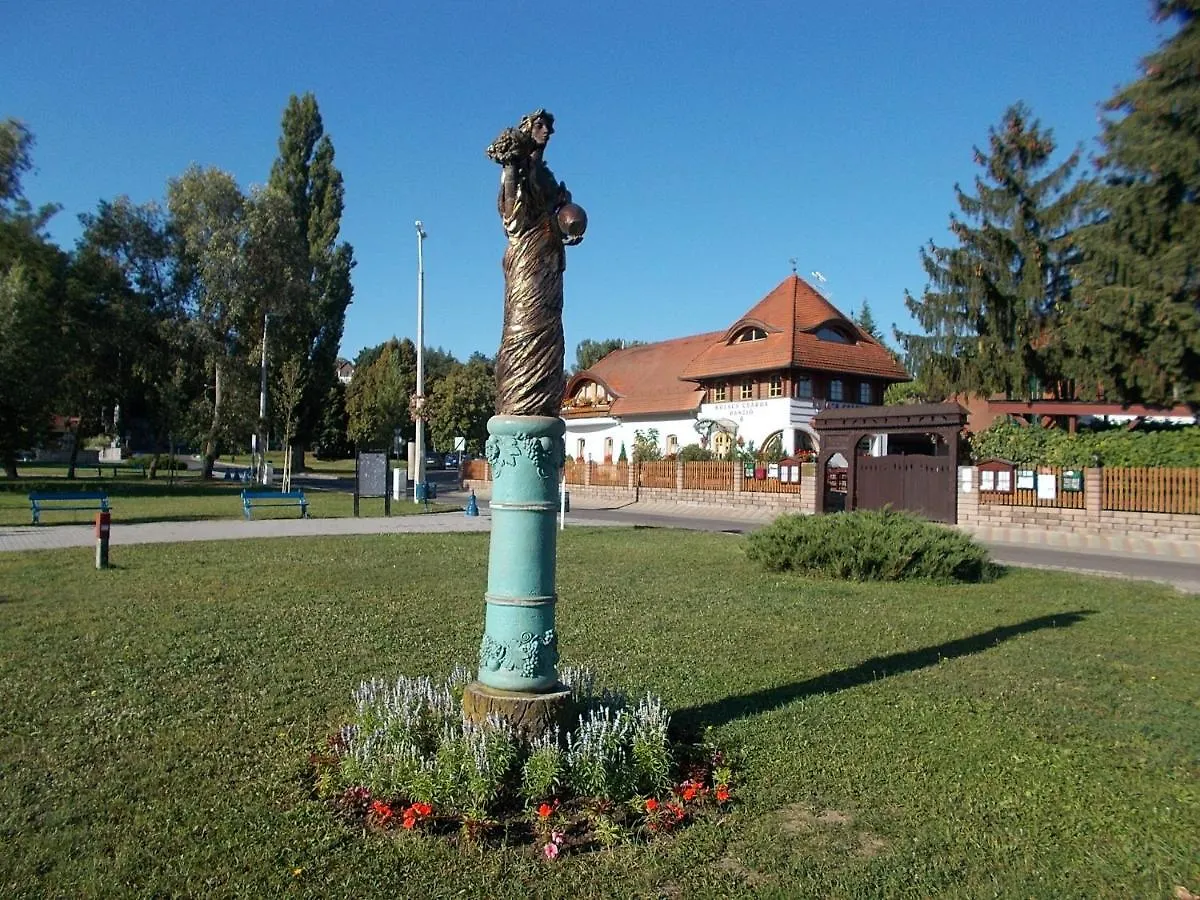 Tulip Family Apartments Eger